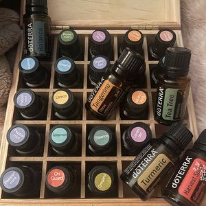 DoTerra •Lot 24 bottles Essential Oils, book, wooden oils case, aroma humidifier